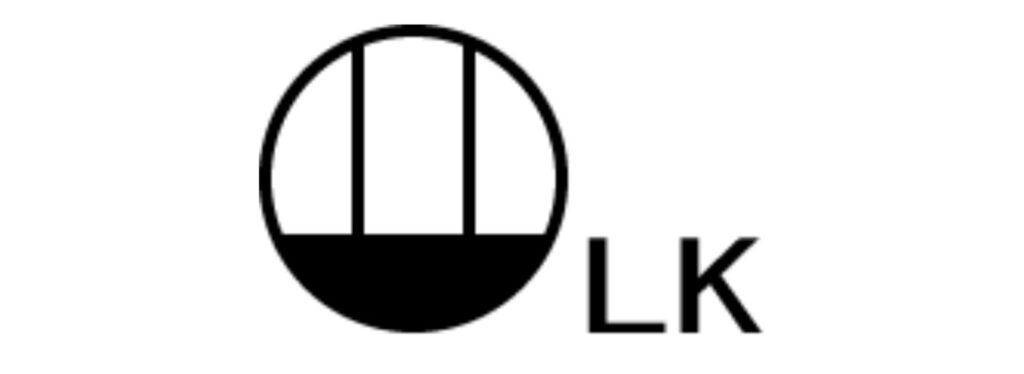 抜け止め形コンセント