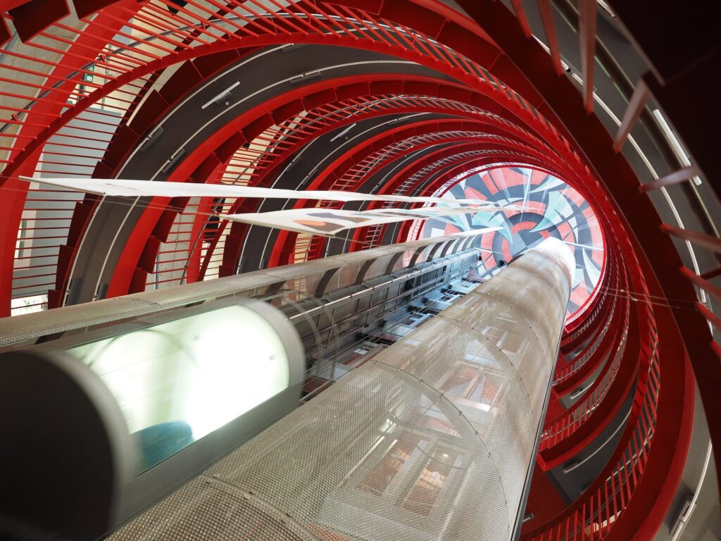 まとめ【エレベーターシャフトとは、エレベーターの通り道のこと】