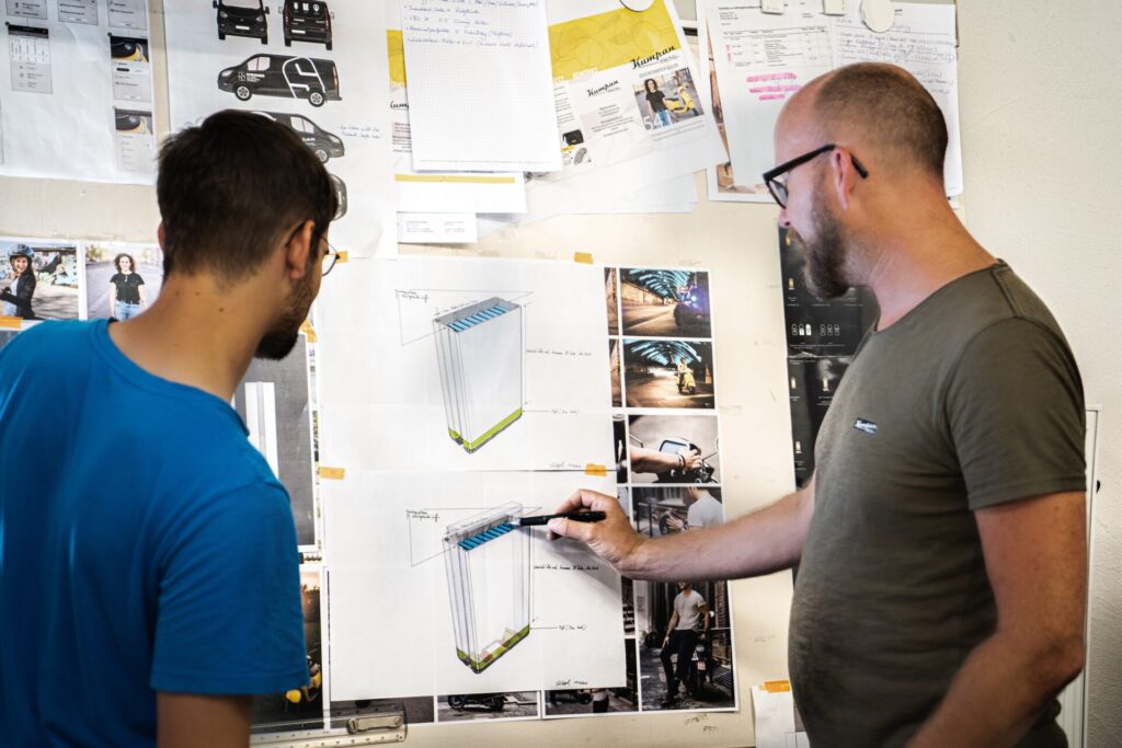 蓄電池設備整備資格者の取得方法【講習と修了考査】